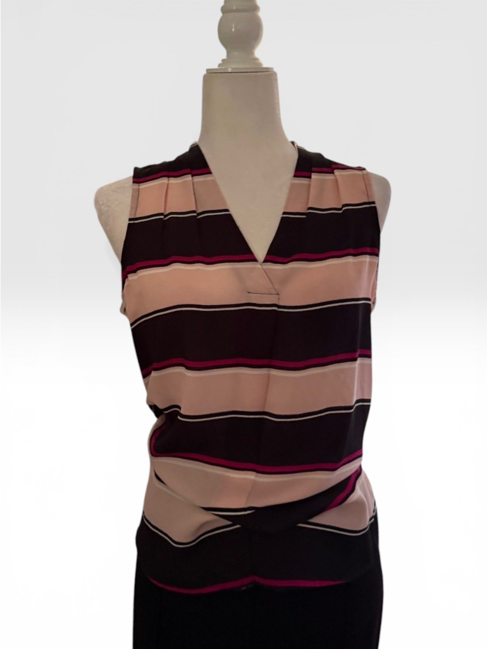 Sleeveless V-Neck Striped Shell Top in Black and Blush